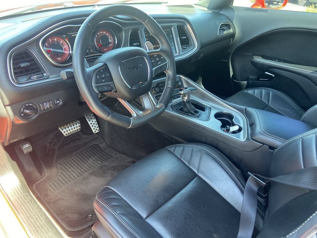 Used 2016 Dodge Challenger SRT Hellcat RWD image 6