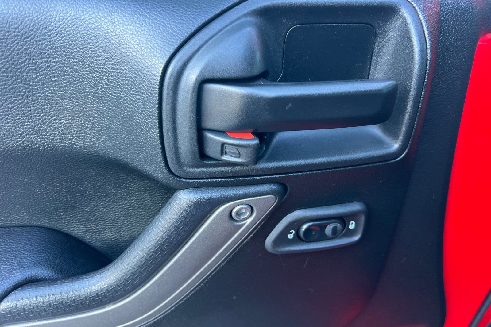 Used 2018 Jeep Wrangler Unlimited Sport S image 8