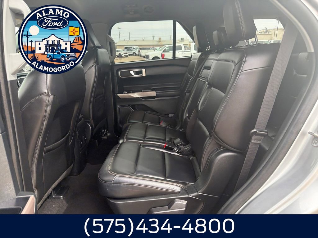 Used 2023 Ford Explorer XLT w/ Equipment Group 202A RWD image 23