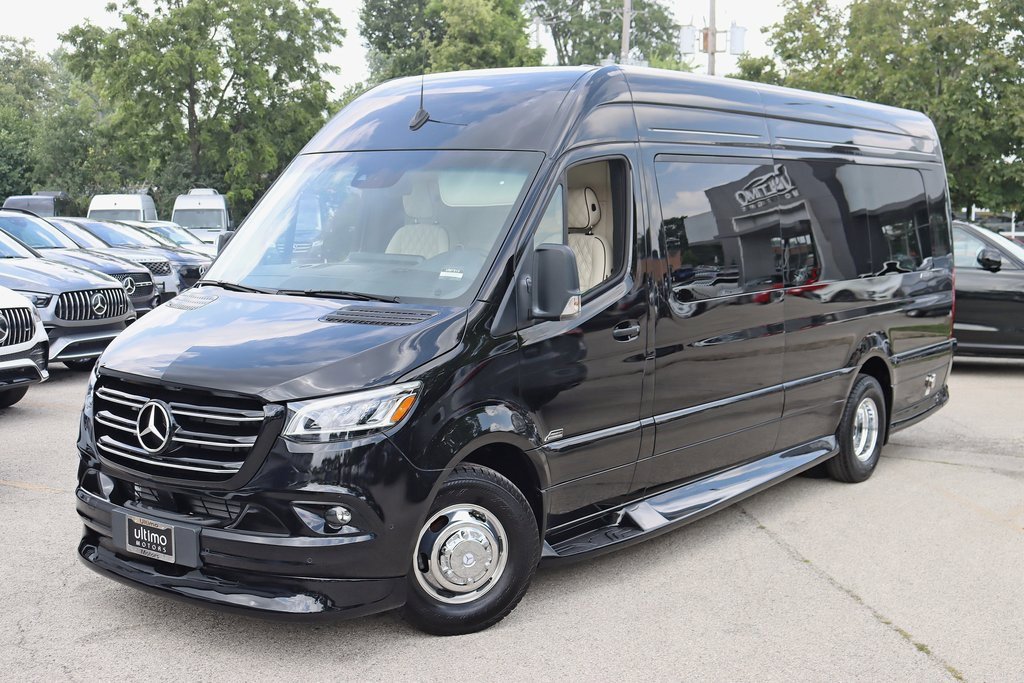 Used 2024 Mercedes-Benz Sprinter 3500 image 5