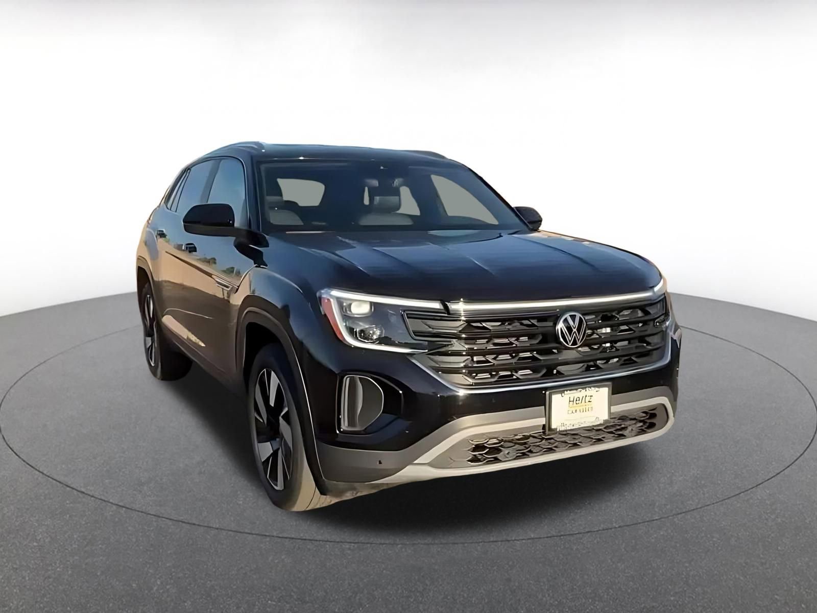 Used 2025 Volkswagen Atlas Cross Sport SE FWD image 3