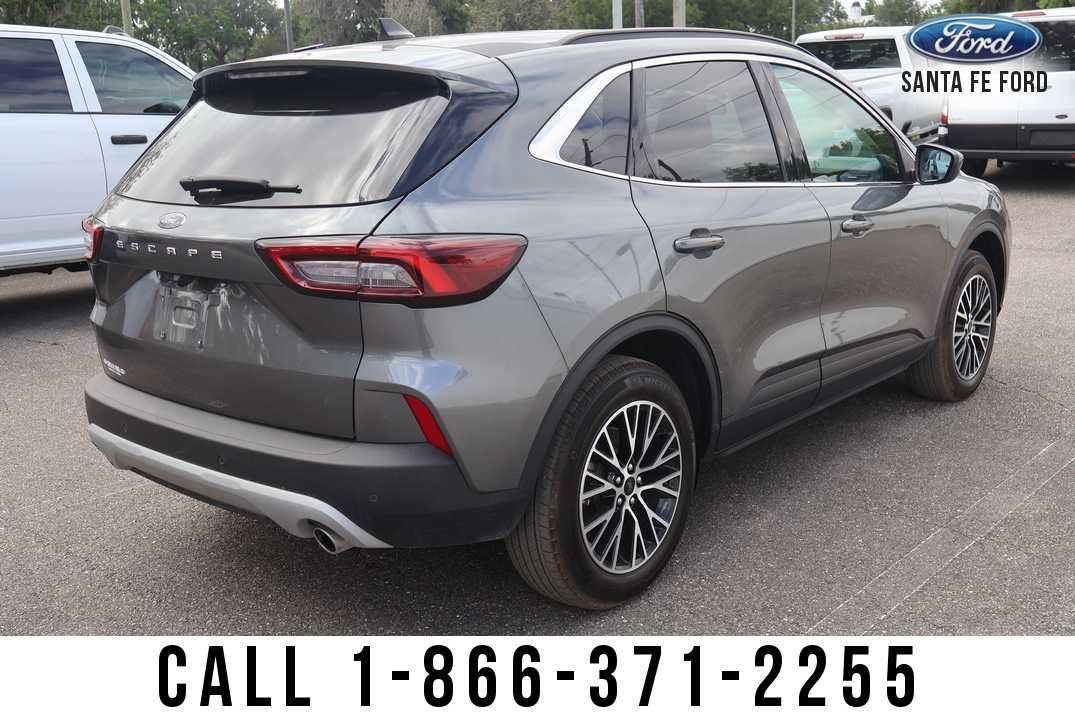 Used 2025 Ford Escape SE FWD image 4