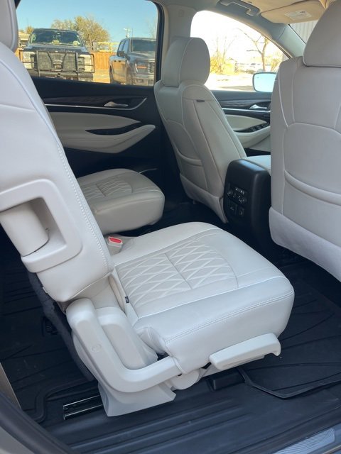 Used 2023 Buick Enclave Avenir w/ Avenir Technology Package image 10