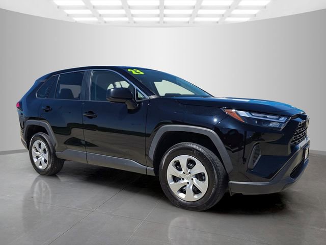 Used 2023 Toyota RAV4 LE AWD/4WD image 2