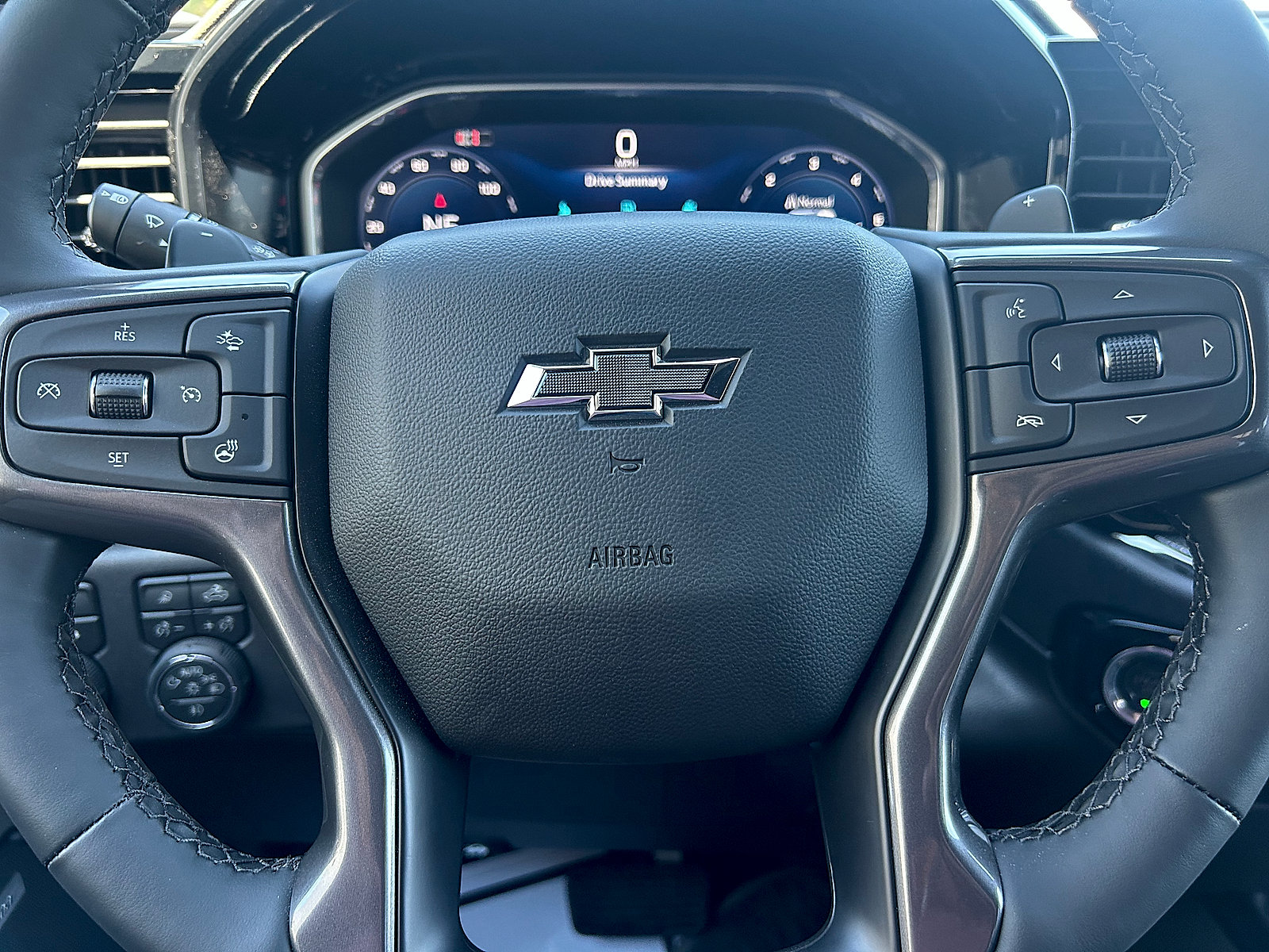 New 2026 Chevrolet Silverado 1500 ZR2 w/ Dark Appearance Package AWD/4WD image 19