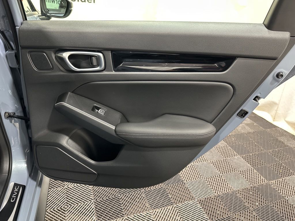 Used 2025 Honda Civic Sport Touring image 14