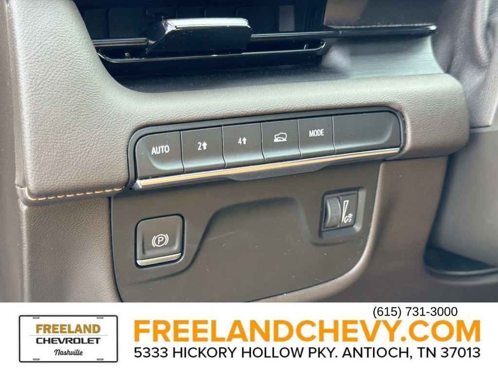 Used 2023 Cadillac Escalade Premium Luxury image 29