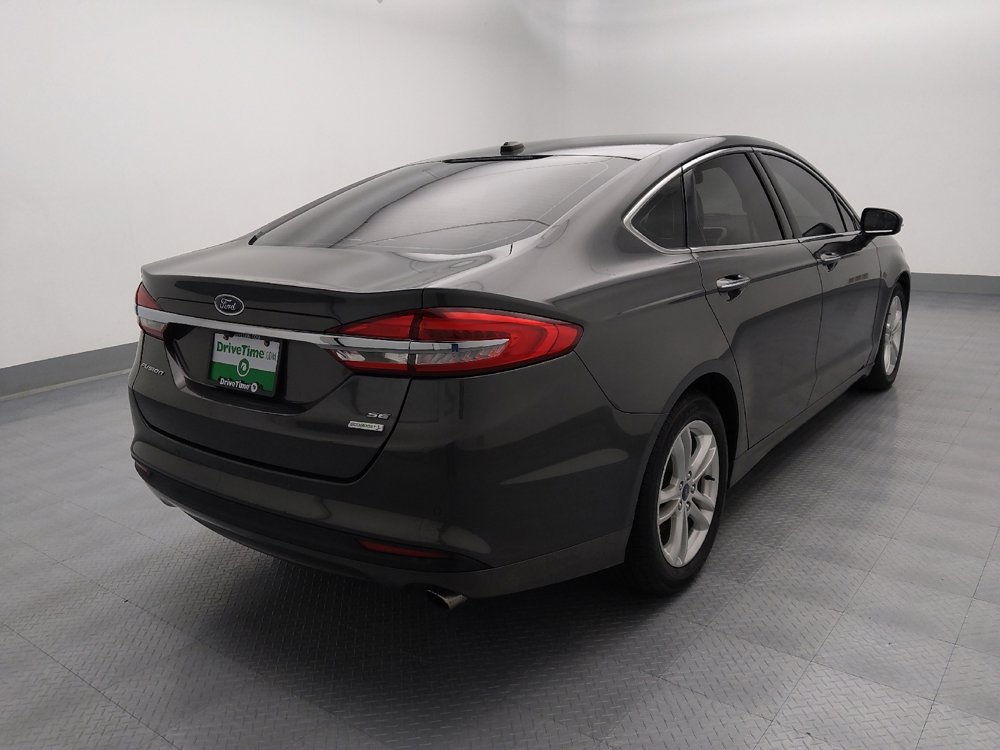 Used 2018 Ford Fusion SE w/ Fusion SE Technology Package image 9