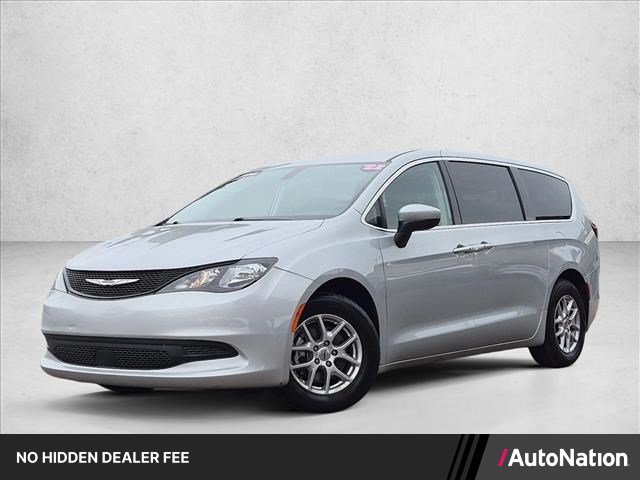 Used 2022 Chrysler Voyager LX FWD image 1
