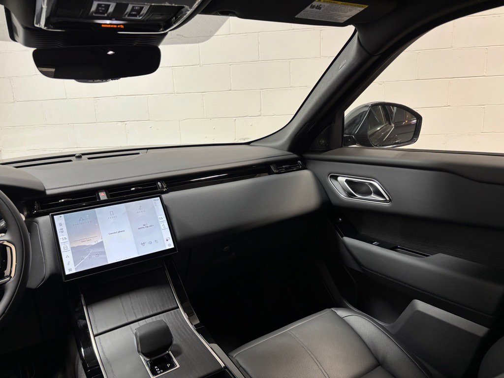 New 2026 Land Rover Range Rover Velar Dynamic SE image 35
