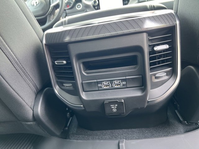 New 2026 RAM 1500 4x4 Crew Cab image 13