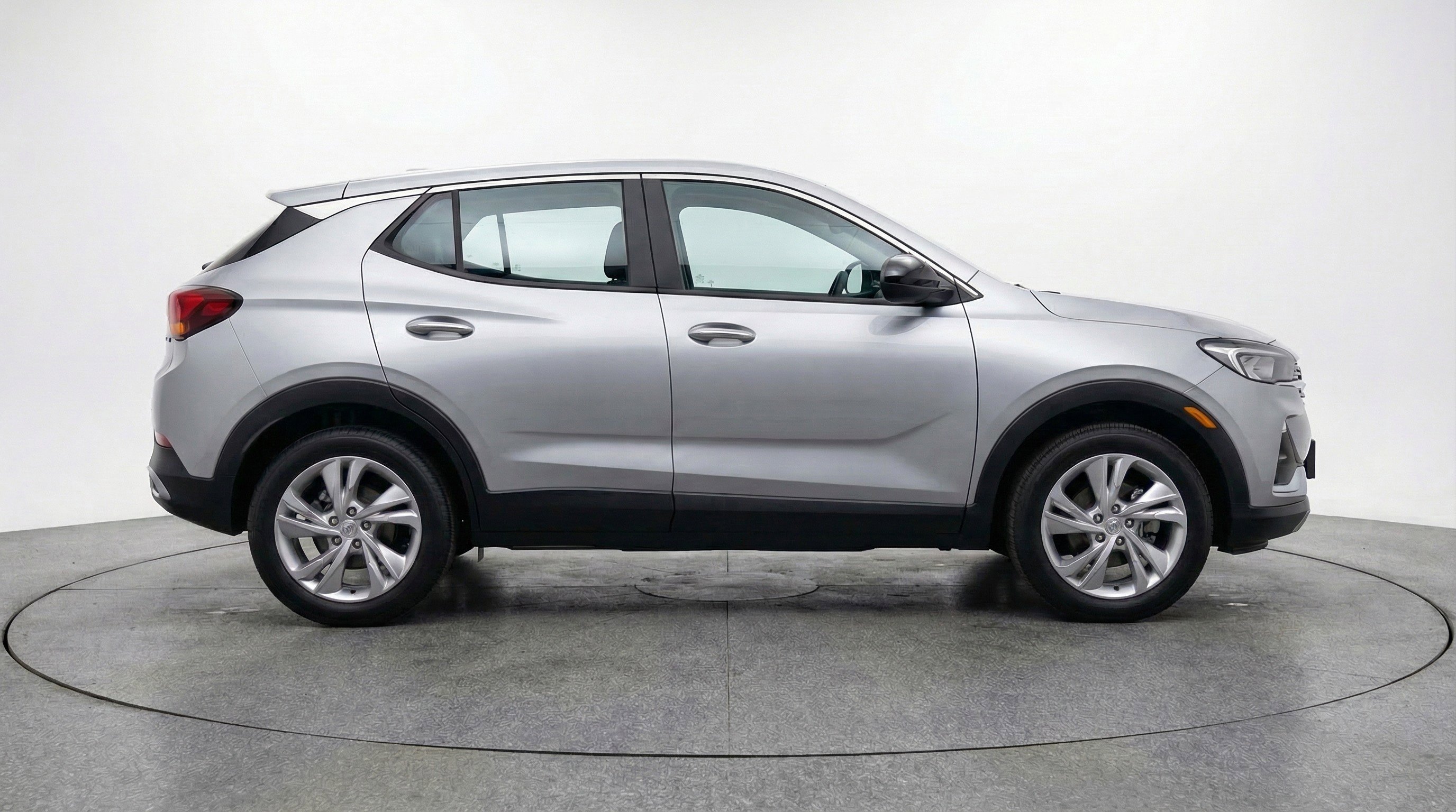 Used 2025 Buick Encore GX Preferred AWD/4WD image 11