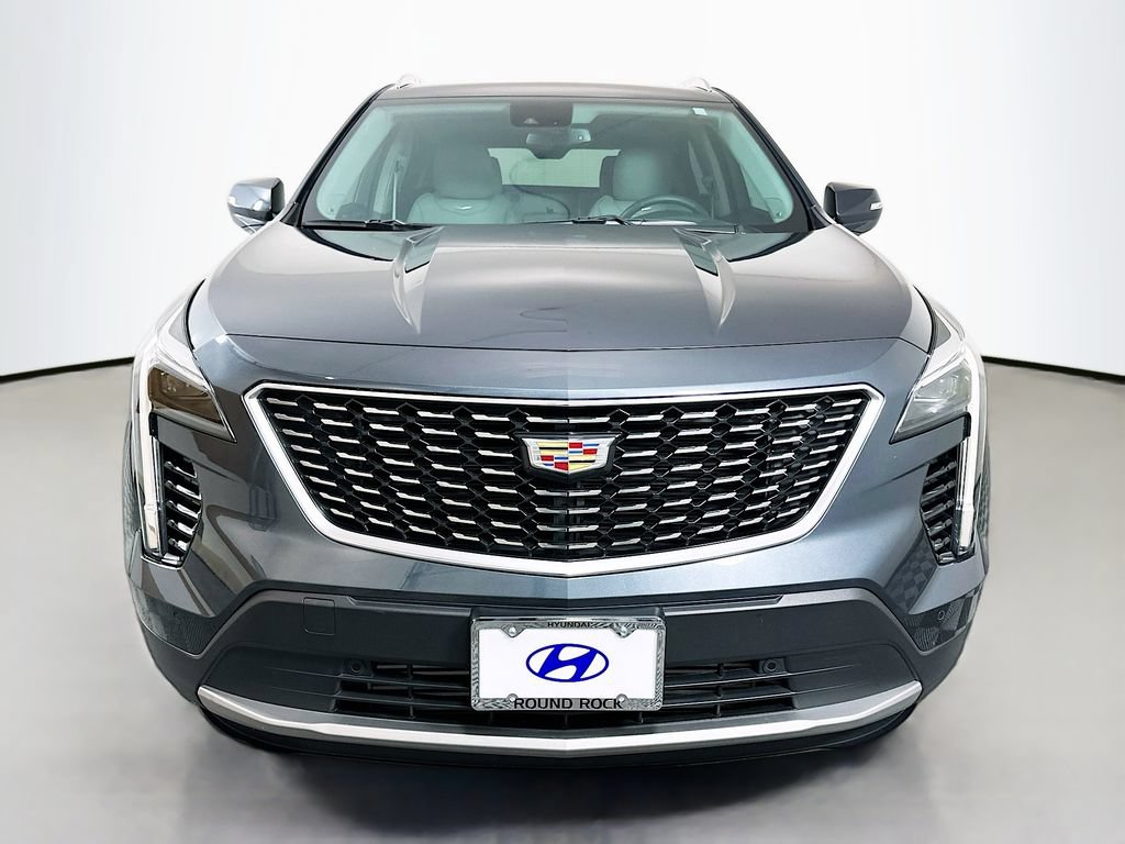 Used 2021 Cadillac XT4 Premium Luxury FWD image 2