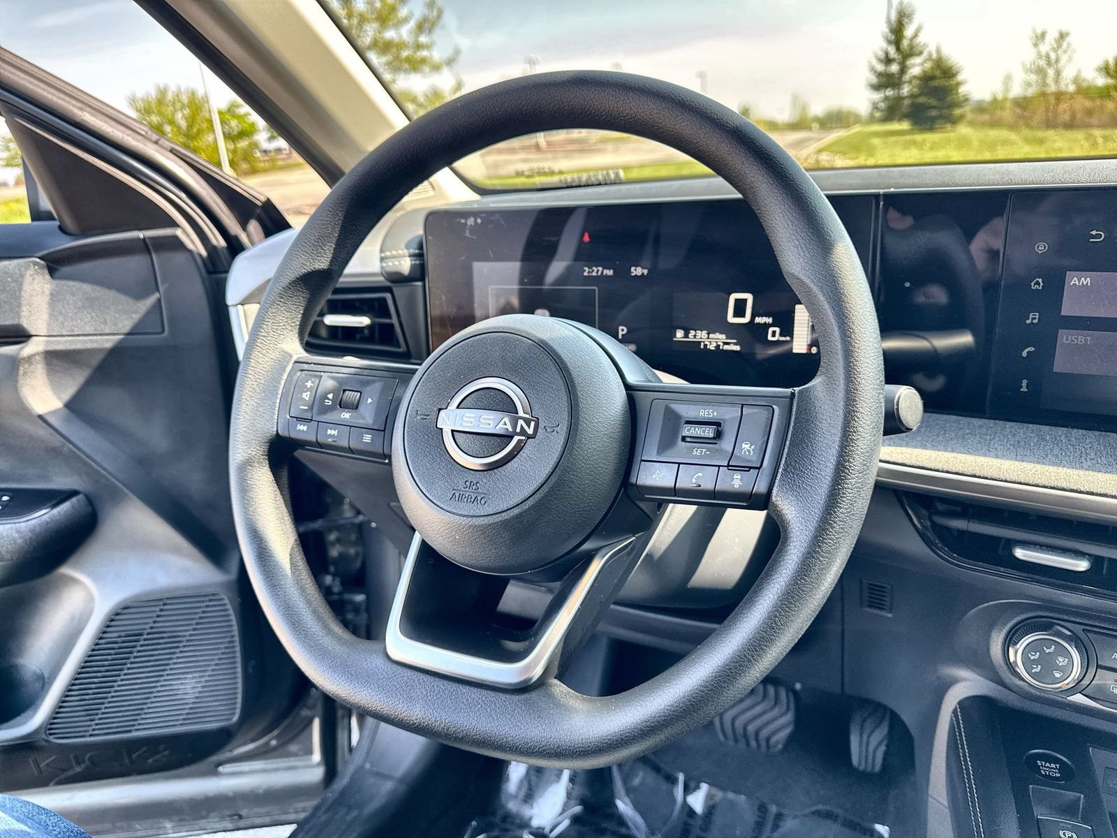 Certified 2025 Nissan Kicks SV AWD/4WD image 20