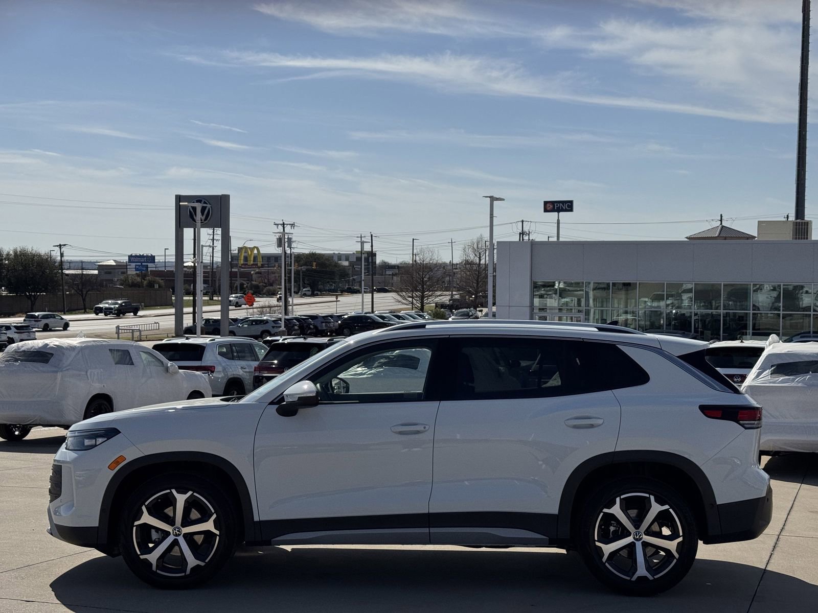 New 2026 Volkswagen Tiguan SE image 7