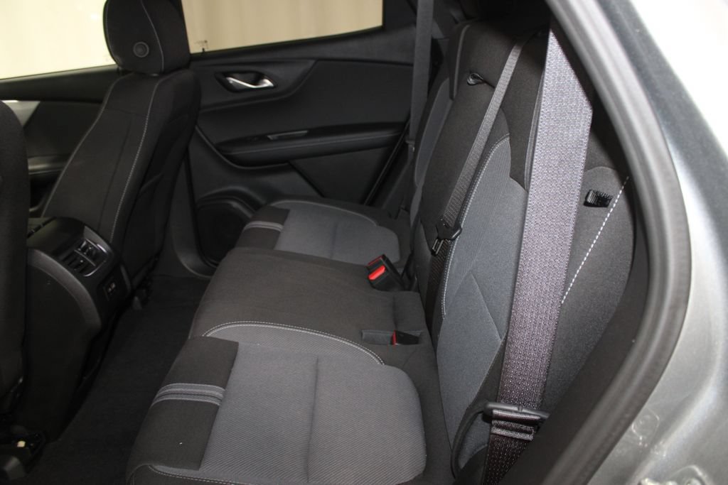 Used 2024 Chevrolet Blazer LT w/ Convenience Package FWD image 17