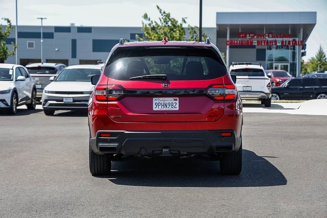 Used 2025 Honda Pilot Elite image 4