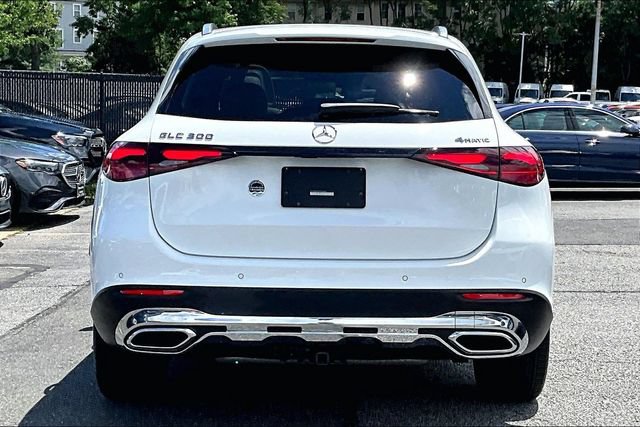 Used 2026 Mercedes-Benz GLC 300 4MATIC image 3