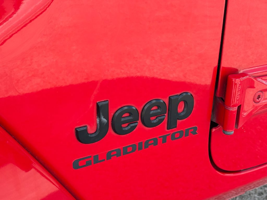 Used 2022 Jeep Gladiator Sport AWD/4WD image 12