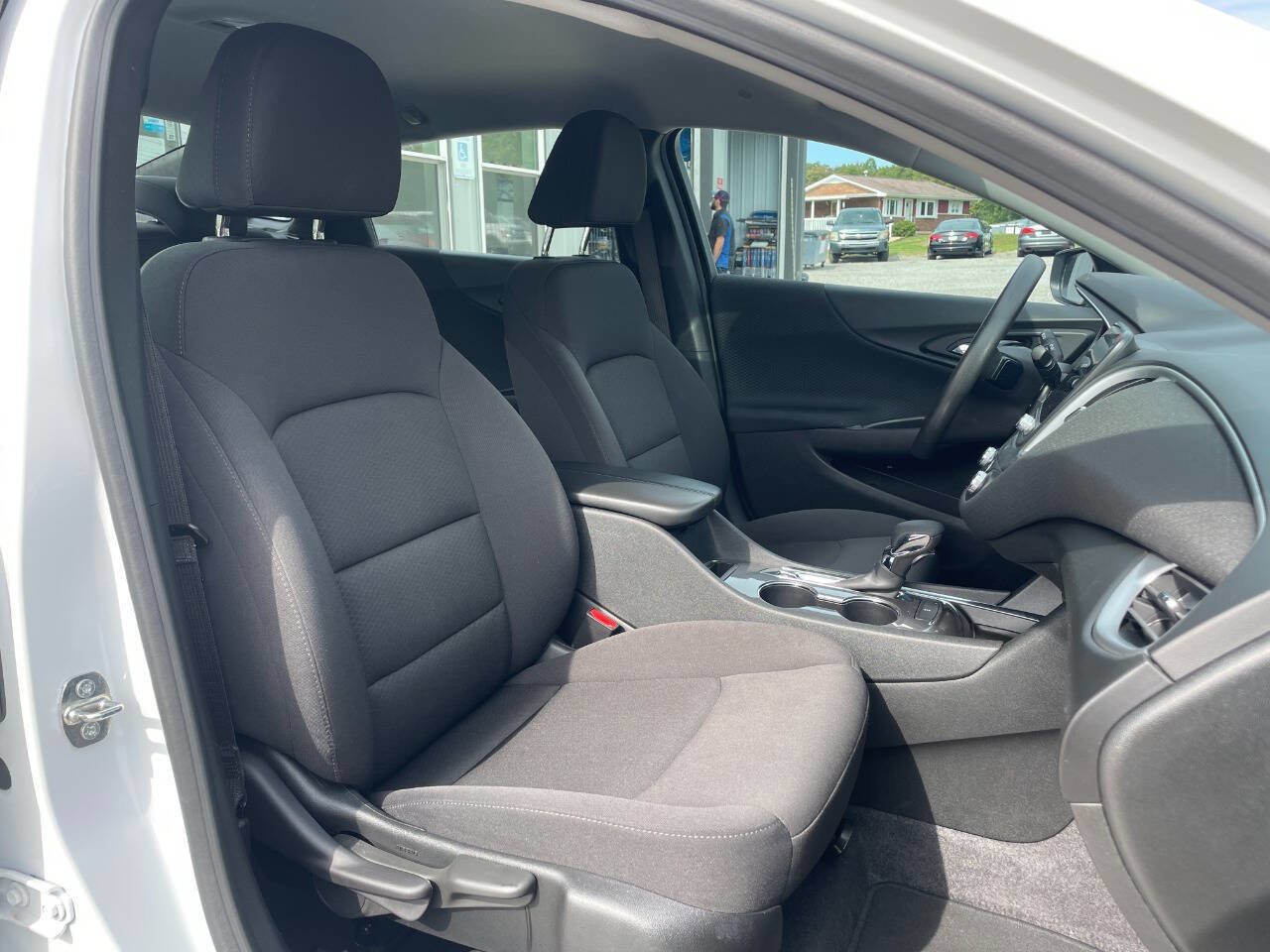 Used 2023 Chevrolet Malibu LT image 14