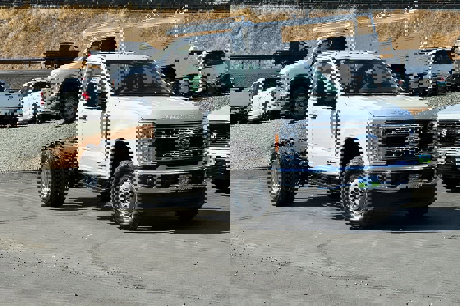New 2026 Ford F350 4x4 Regular Cab DRW Super Duty image 2
