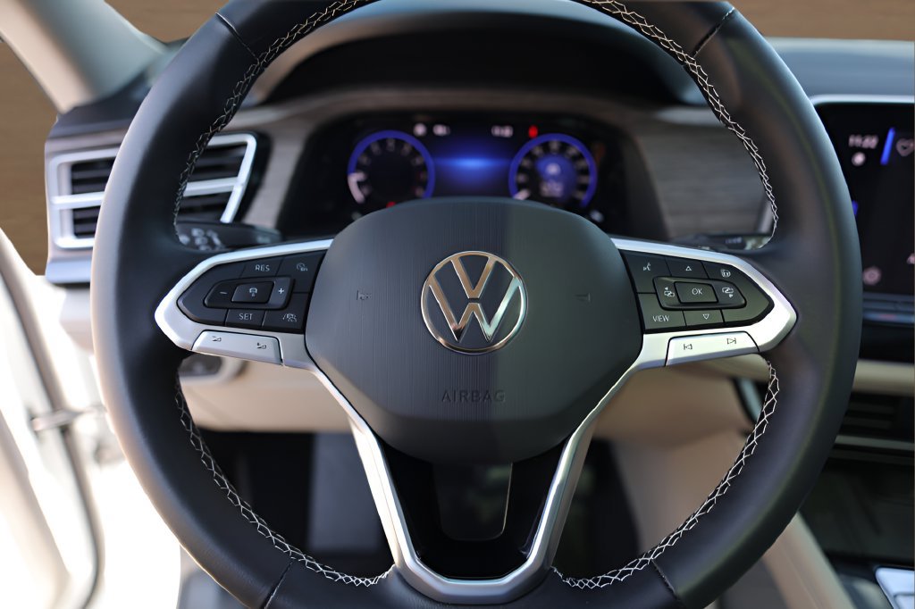 Used 2026 Volkswagen Atlas SEL AWD/4WD image 12
