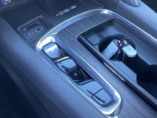 Used 2023 Buick Enclave Avenir w/ Avenir Technology Package image 12