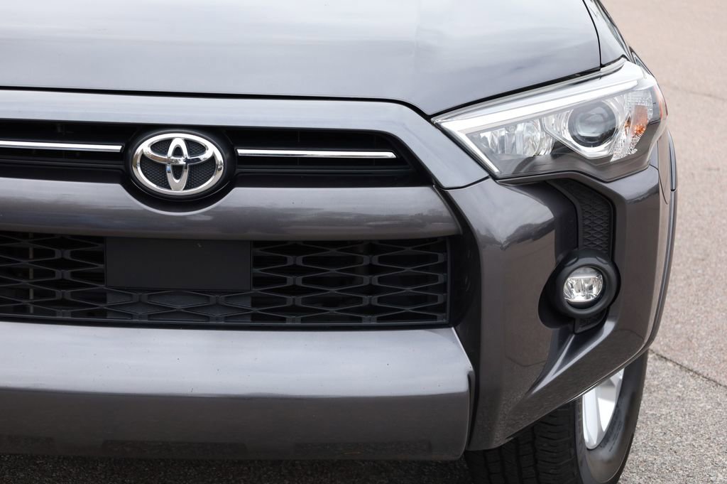 Used 2021 Toyota 4Runner SR5 Premium w/ Moonroof Package image 14