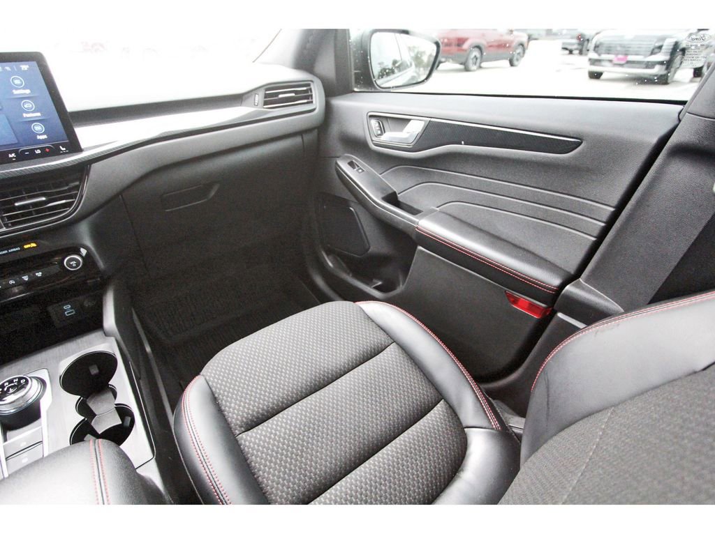Used 2023 Ford Escape ST-Line w/ Tech Pack #1 image 13