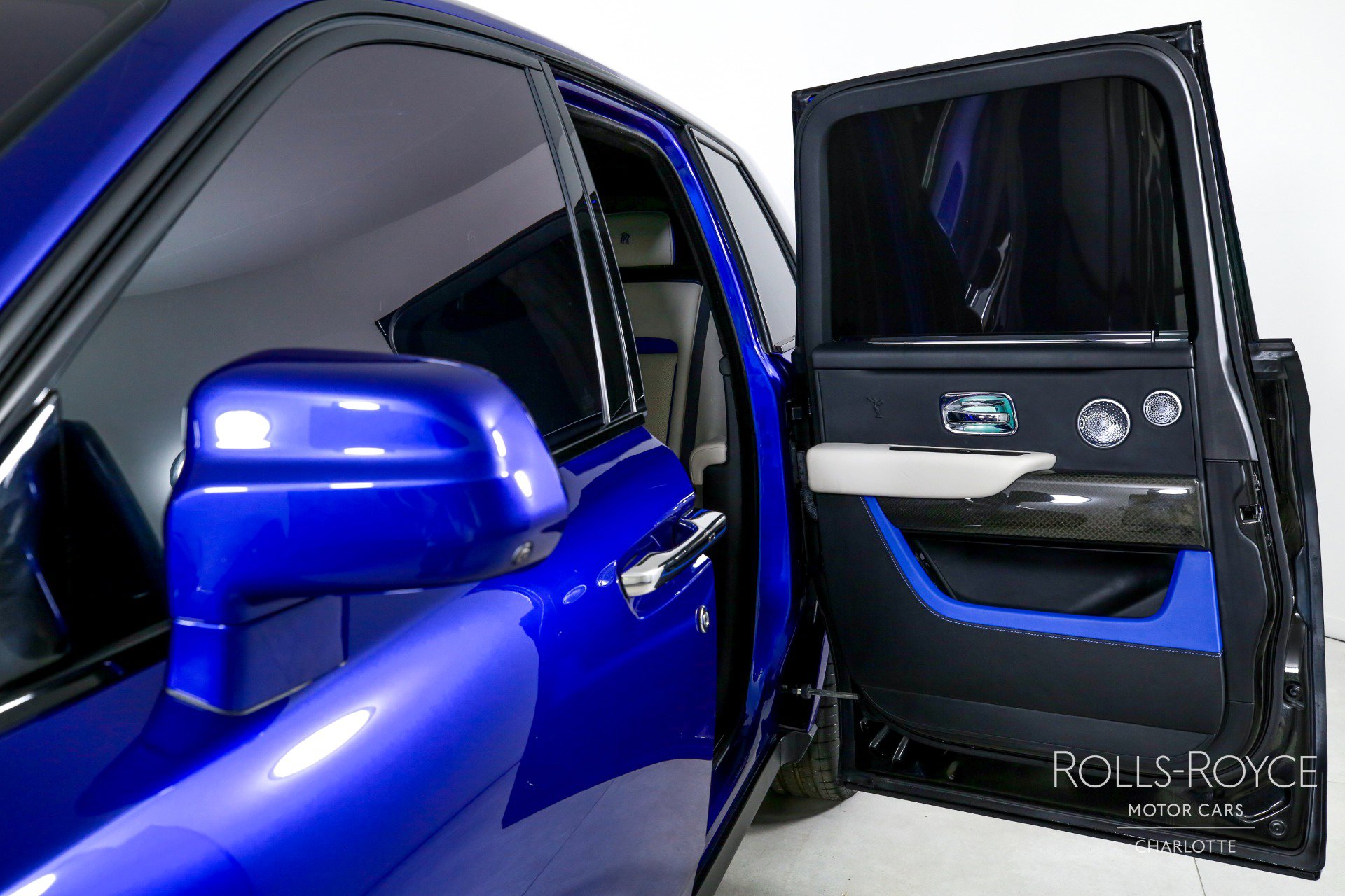 Used 2021 Rolls-Royce Cullinan Black Badge image 18