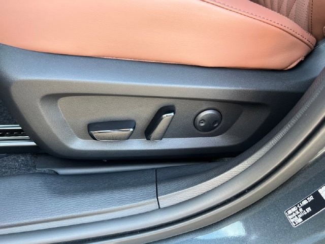New 2026 Mitsubishi Outlander SEL FWD image 15