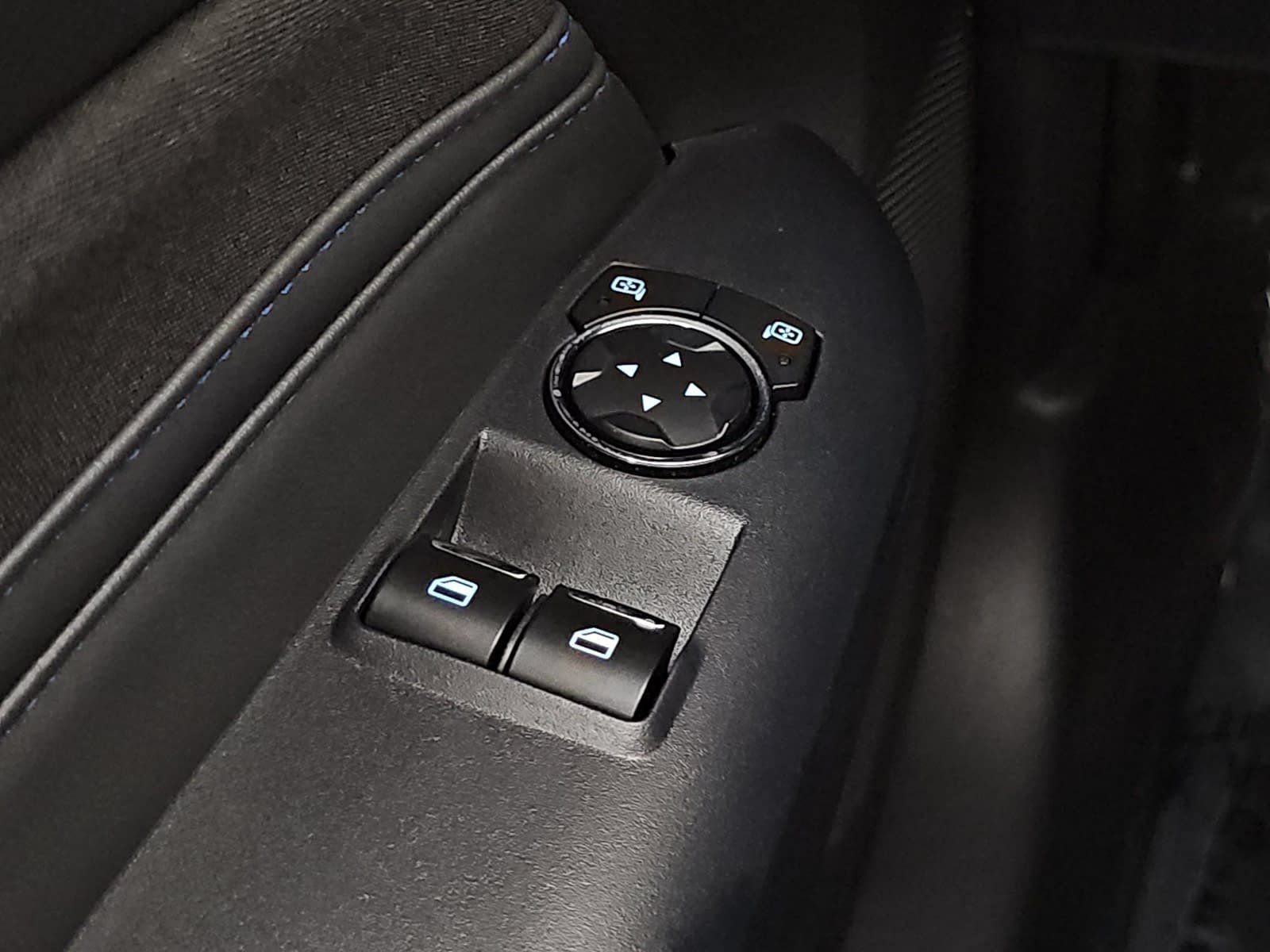Used 2024 Ford Mustang Dark Horse RWD image 27