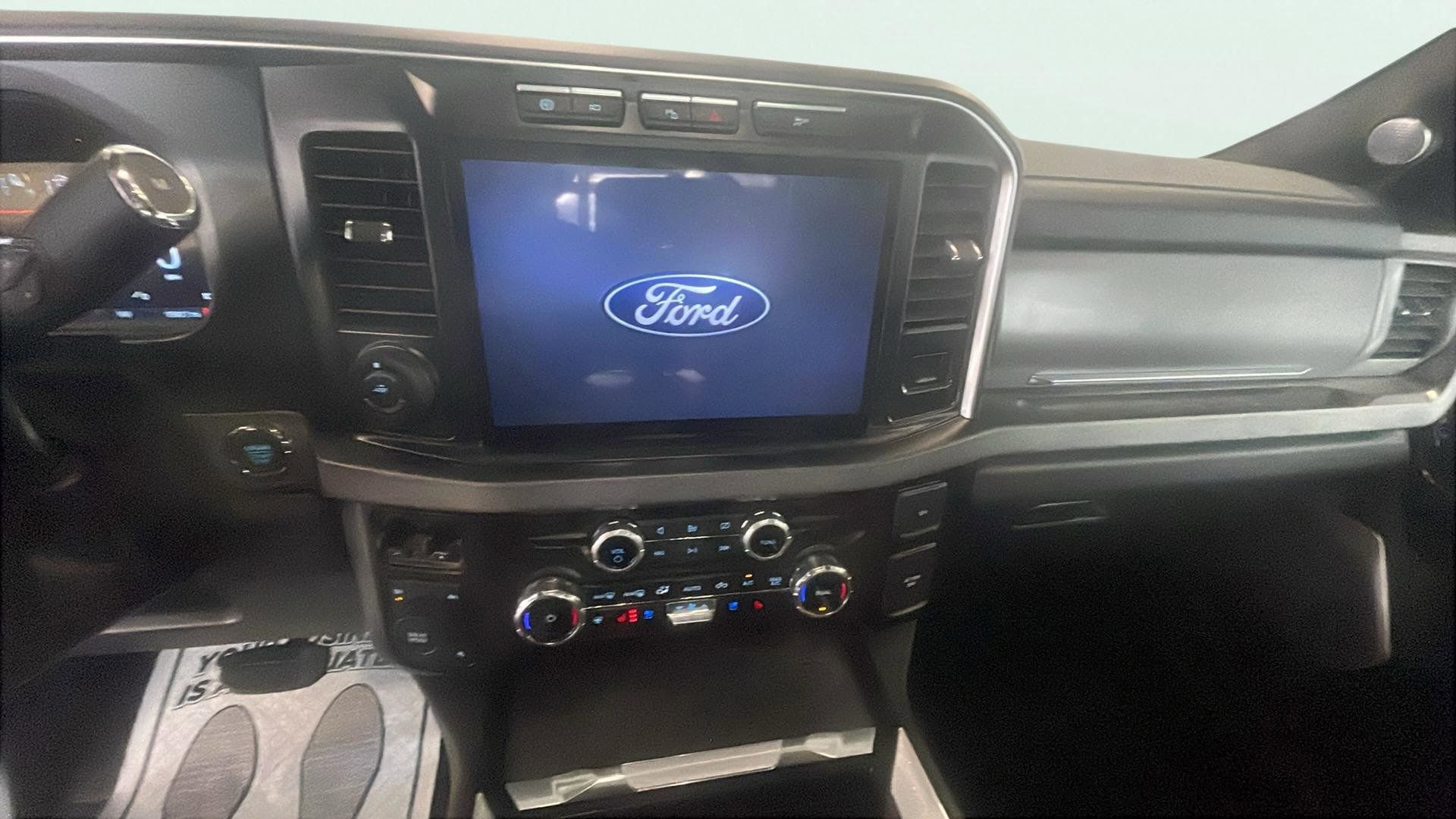 Certified 2024 Ford F450 Platinum w/ Camper Package image 13