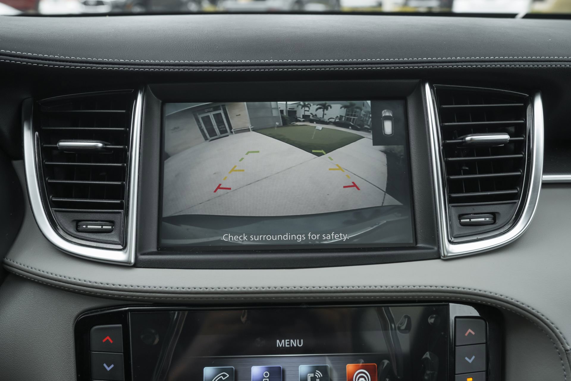 Used 2025 INFINITI QX50 Luxe image 11