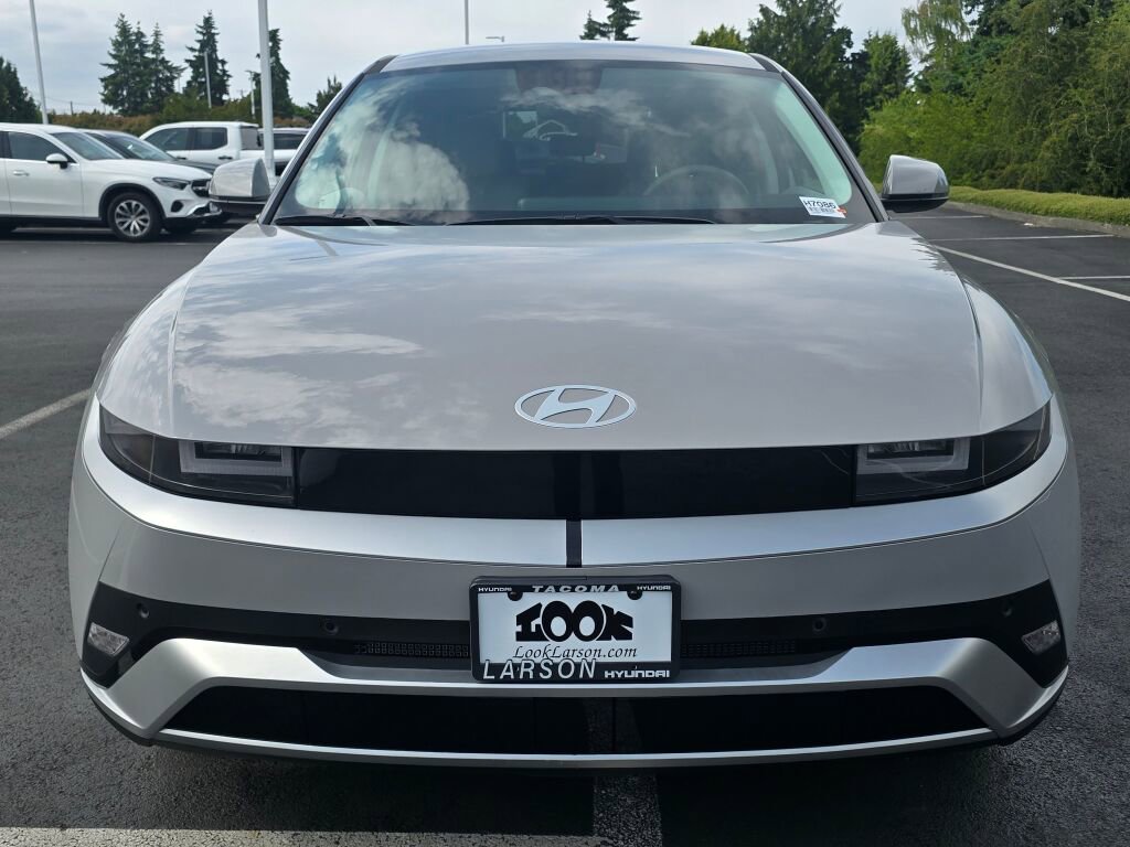 New 2025 Hyundai Ioniq 5 SE image 8