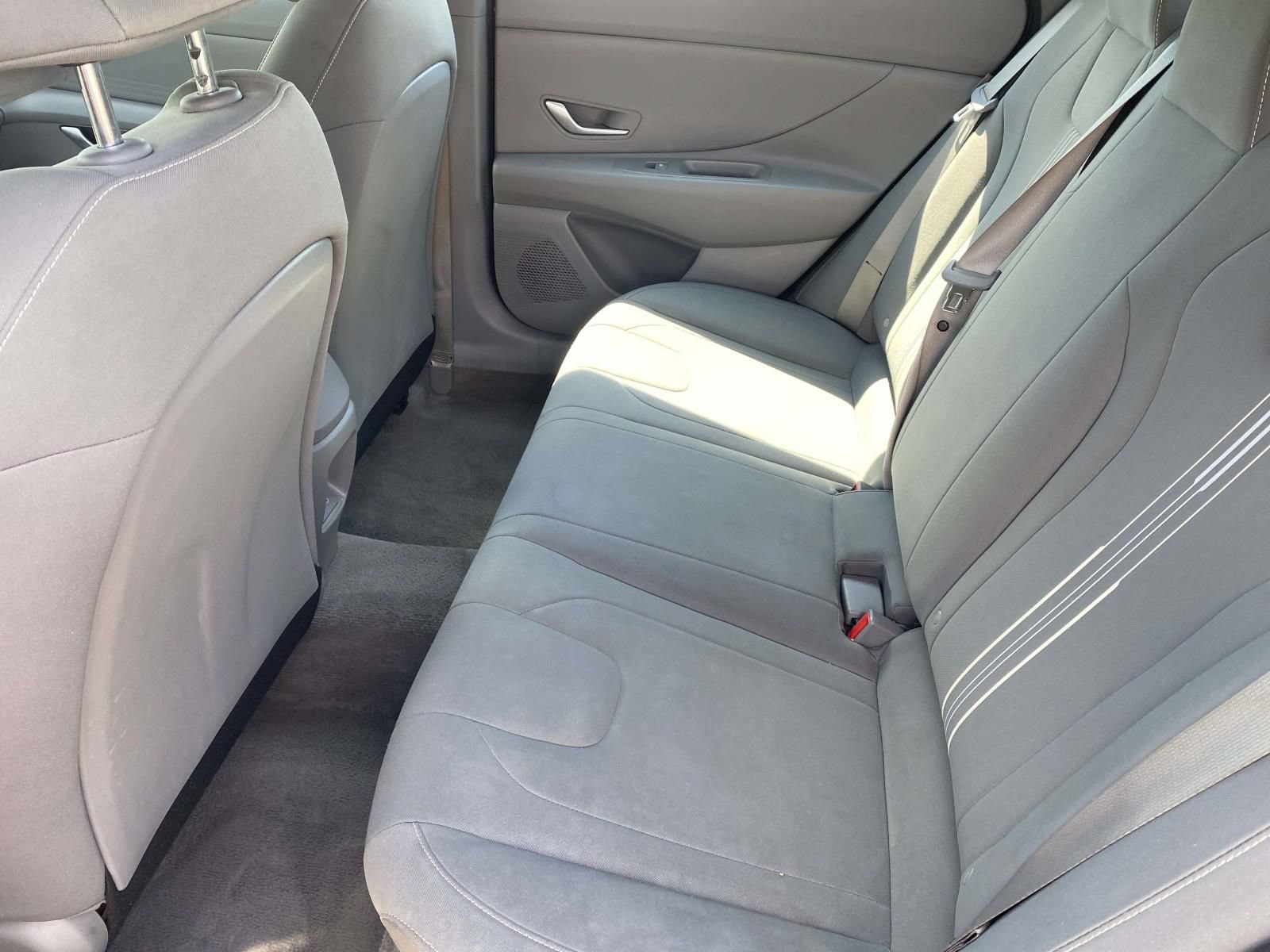 Used 2024 Hyundai Elantra SEL FWD image 11