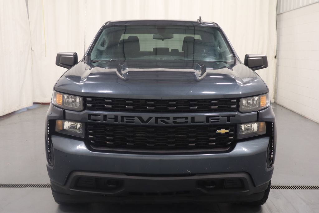 Used 2020 Chevrolet Silverado 1500 Custom w/ Custom Value Package AWD/4WD image 4