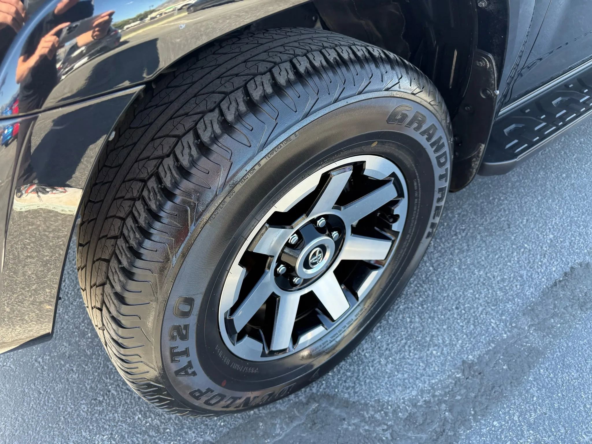 Used 2024 Toyota 4Runner TRD Off-Road image 9