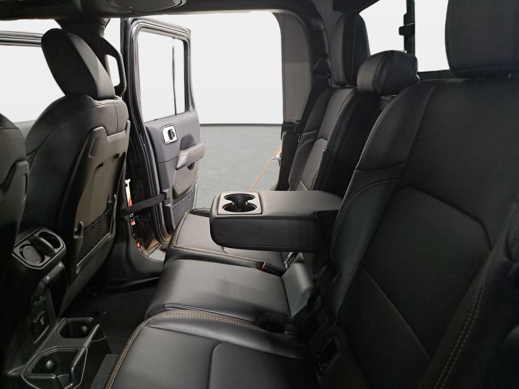 New 2026 Jeep Gladiator Sport AWD/4WD image 13