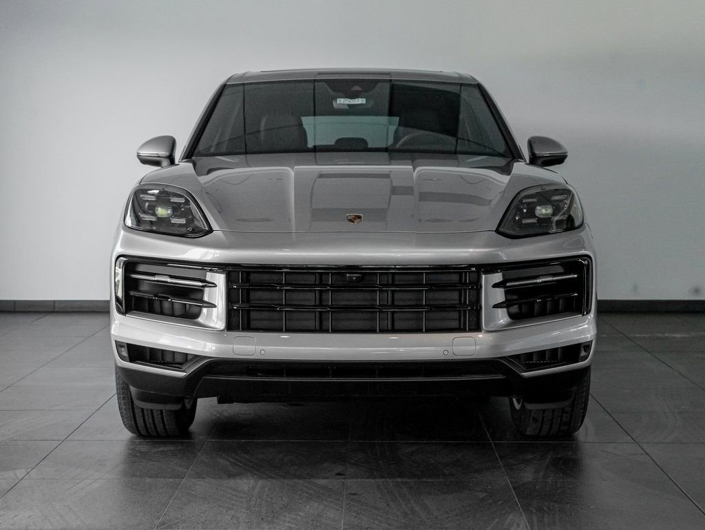 Certified 2025 Porsche Cayenne AWD/4WD image 9