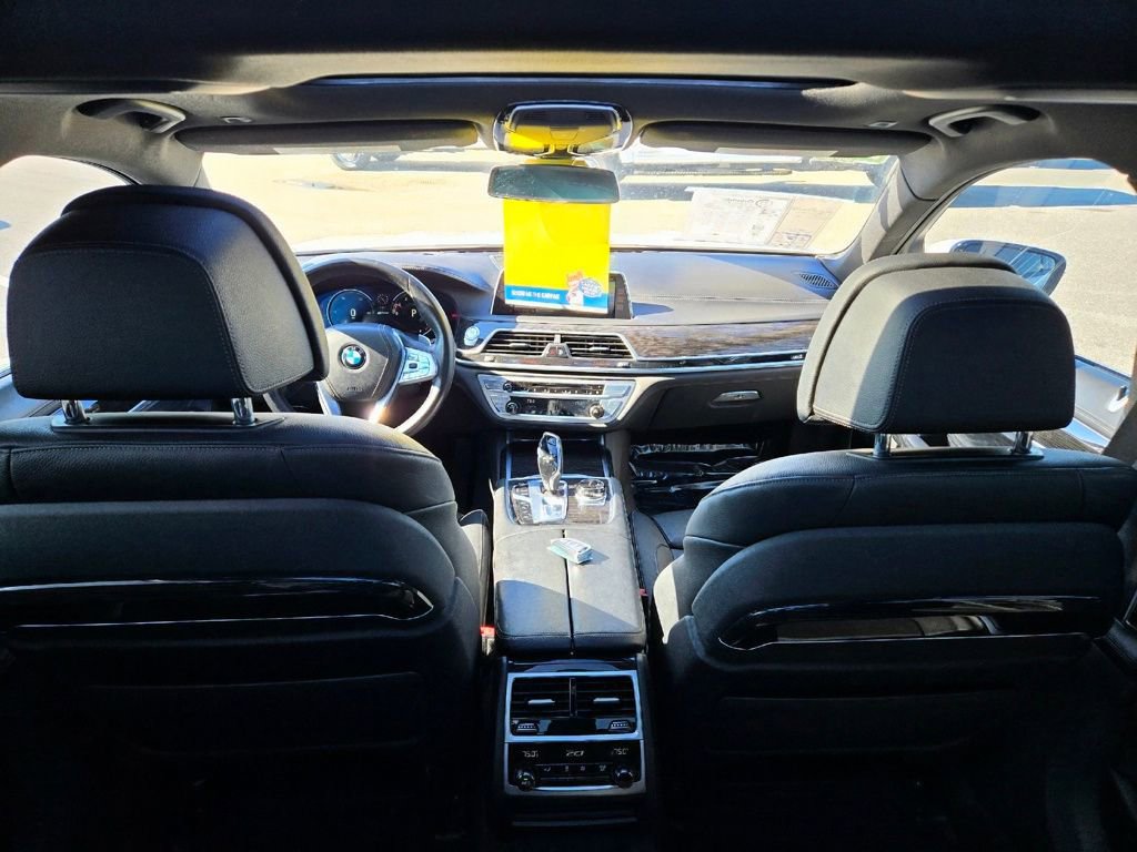 Used 2018 BMW 740e xDrive w/ M Sport Package AWD/4WD image 45