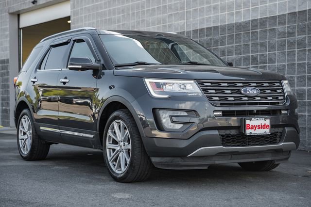 Used 2017 Ford Explorer Limited AWD/4WD image 2