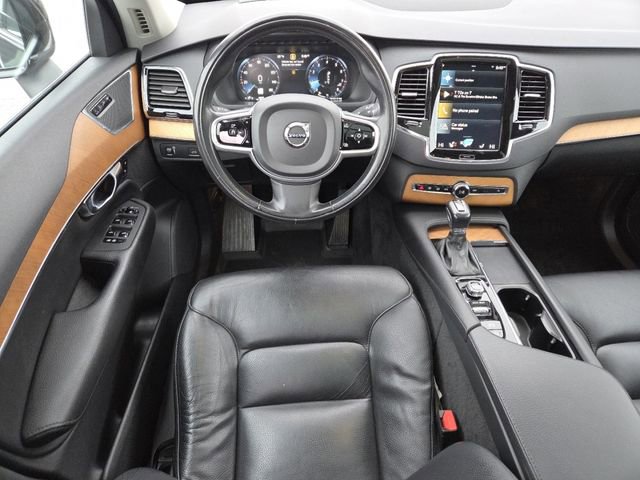 Used 2021 Volvo XC90 T6 Momentum w/ Advanced Package image 32