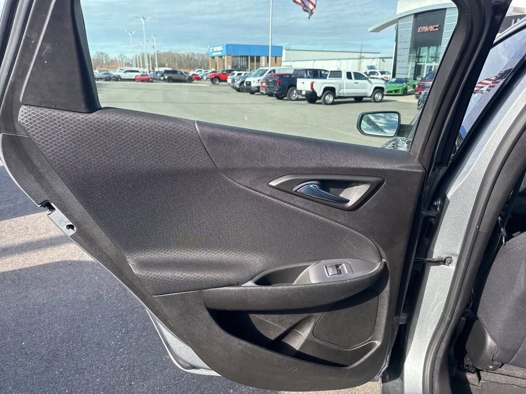 Used 2023 Chevrolet Malibu LT image 28