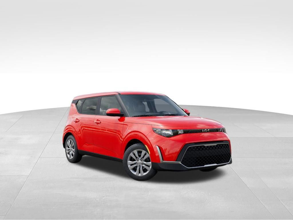 Used 2025 Kia Soul LX image 9