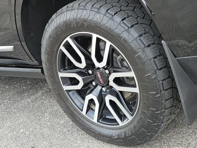 Used 2023 GMC Yukon Denali w/ Max Trailering Package image 11