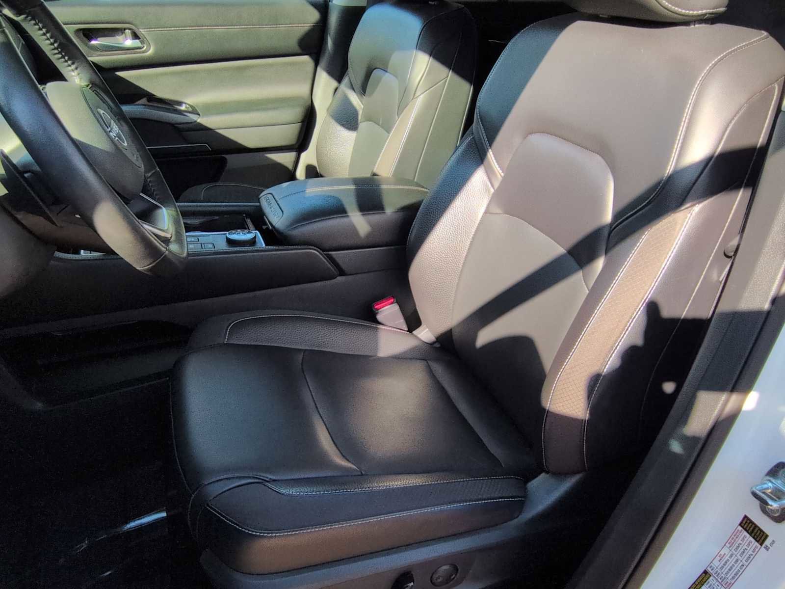 Used 2022 Nissan Pathfinder SL image 17