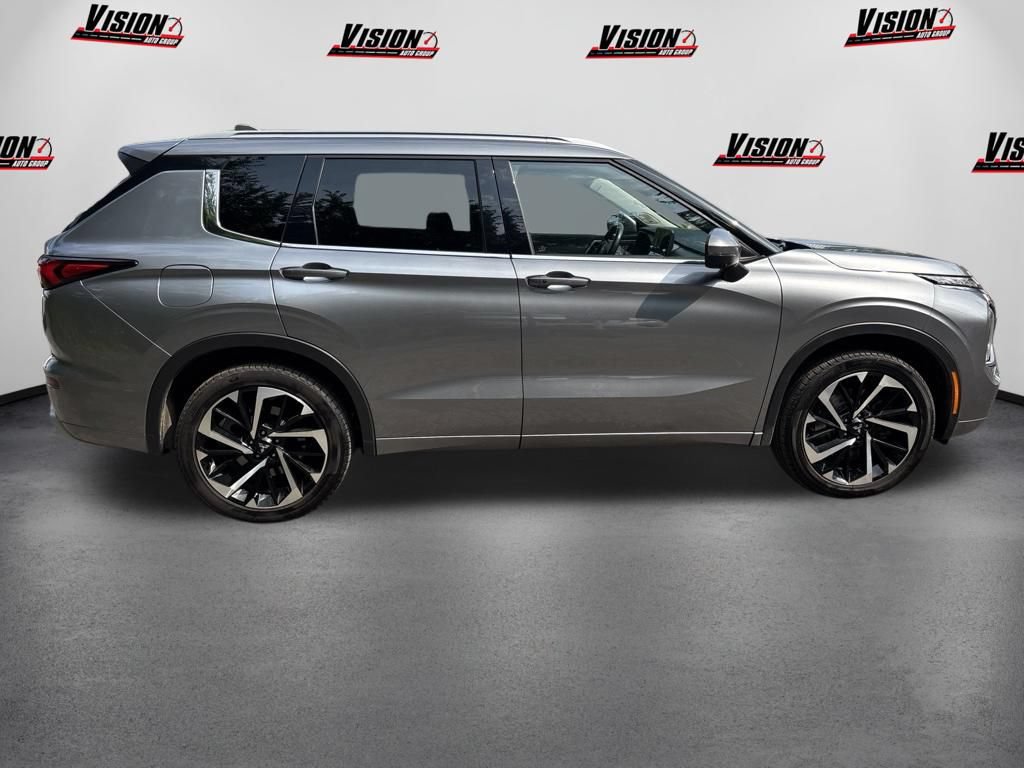 Used 2024 Mitsubishi Outlander SEL AWD/4WD image 4