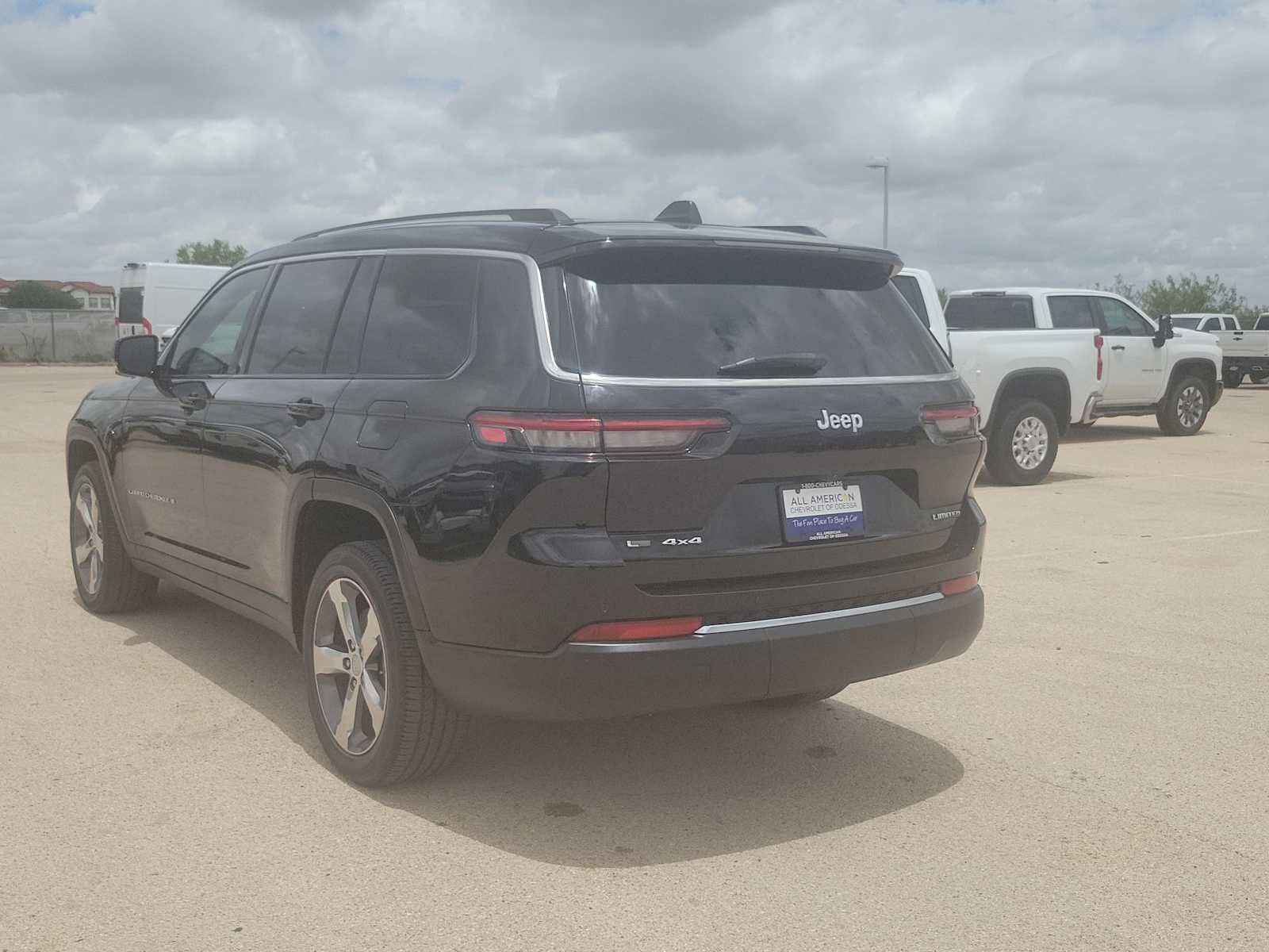 Used 2021 Jeep Grand Cherokee L Limited AWD/4WD image 6