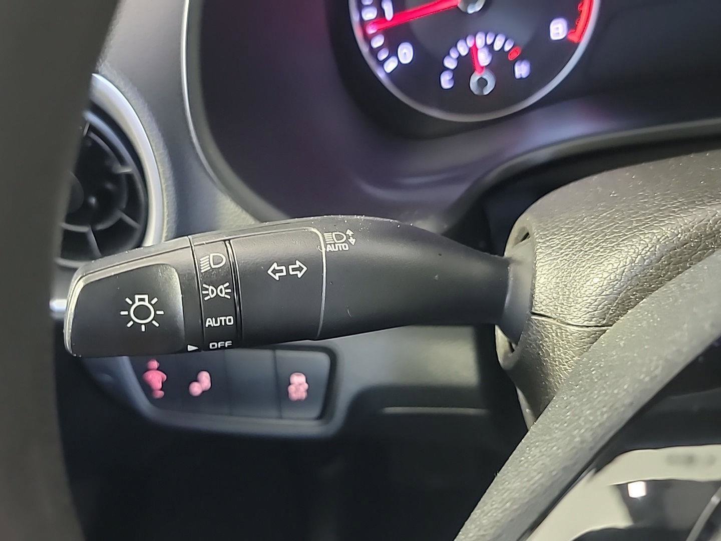 Used 2022 Kia Forte LXS w/ LXS Technology Package image 27